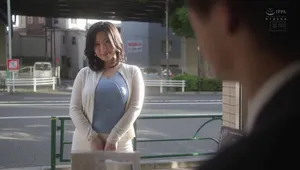 Anh xã yếu không làm lên đỉnh, vợ yêu lên mạng tìm trai trẻ làm tình khỏe